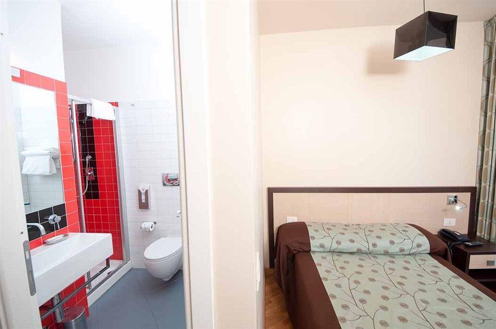 Zero6 Guest House Рим Екстериор снимка