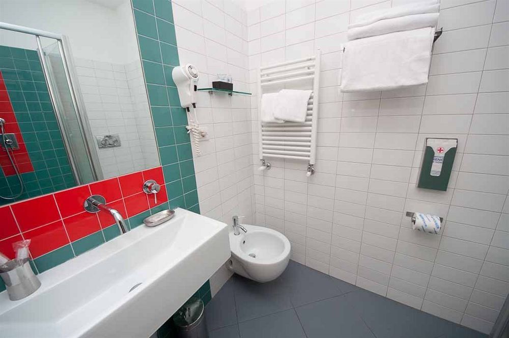 Zero6 Guest House Рим Екстериор снимка